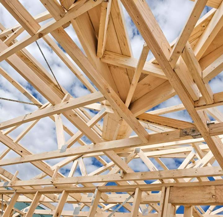 Nos charpentiers se déplacent dans vos chantiers dans le secteur d’Alençon.