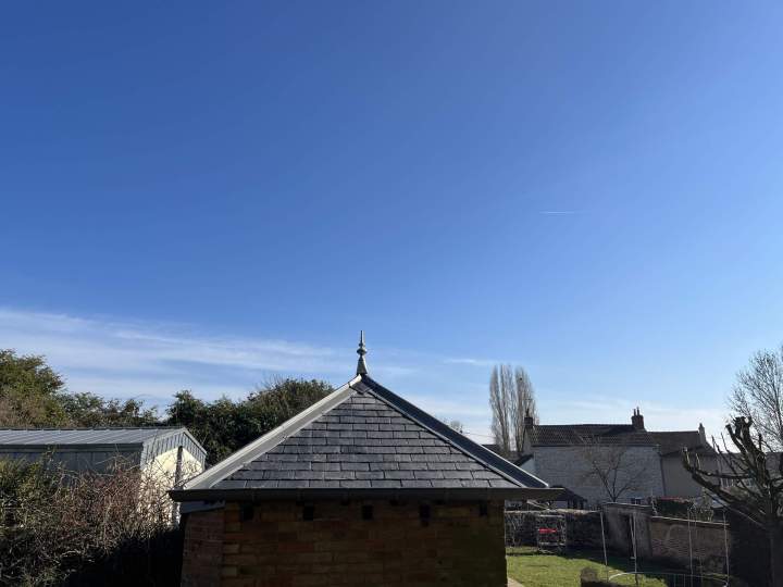 Rénovation complète de toiture Alençon