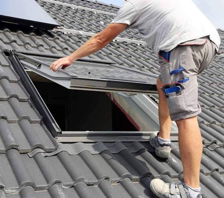 Choisissez la fenêtre de toit qui vous convient et nous nous occupons des travaux d’installation.